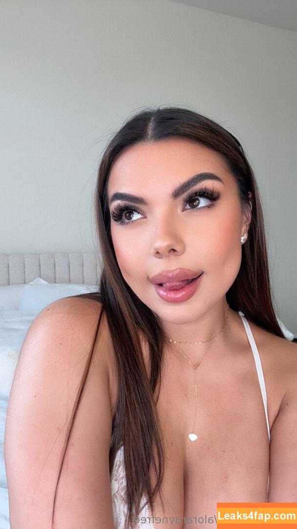aloraraynefree /  leaked photo photo #0021