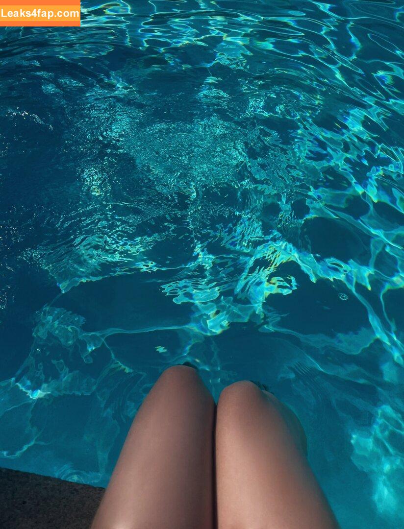 Alwaysapril /  leaked photo photo #0002