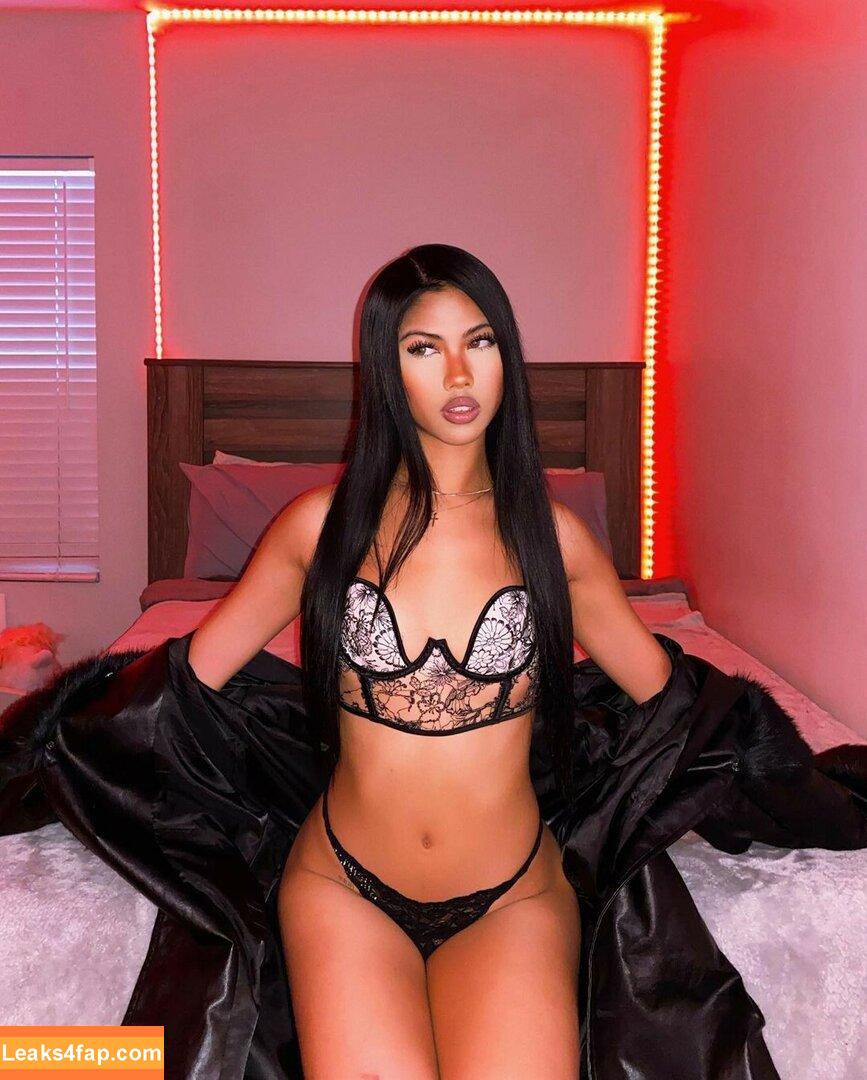 Alyanna Joelle / almost_autumn / alyanna.joelle leaked photo photo #0021