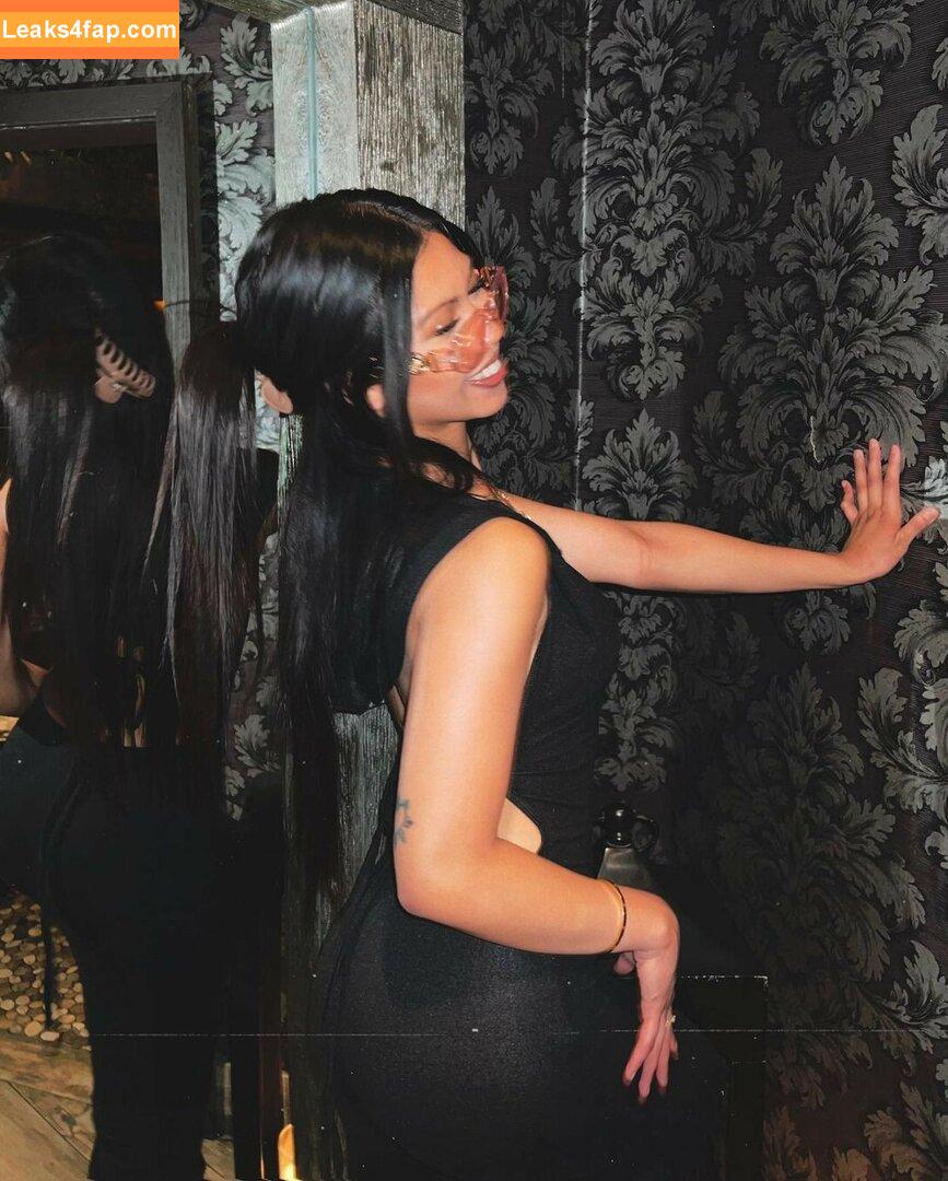 Alyanna Joelle / almost_autumn / alyanna.joelle слитое фото фото #0170