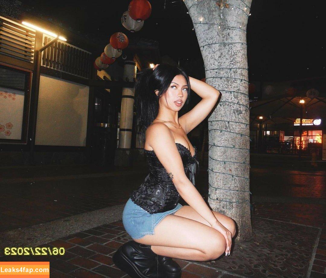 Alyanna Joelle / almost_autumn / alyanna.joelle слитое фото фото #0187