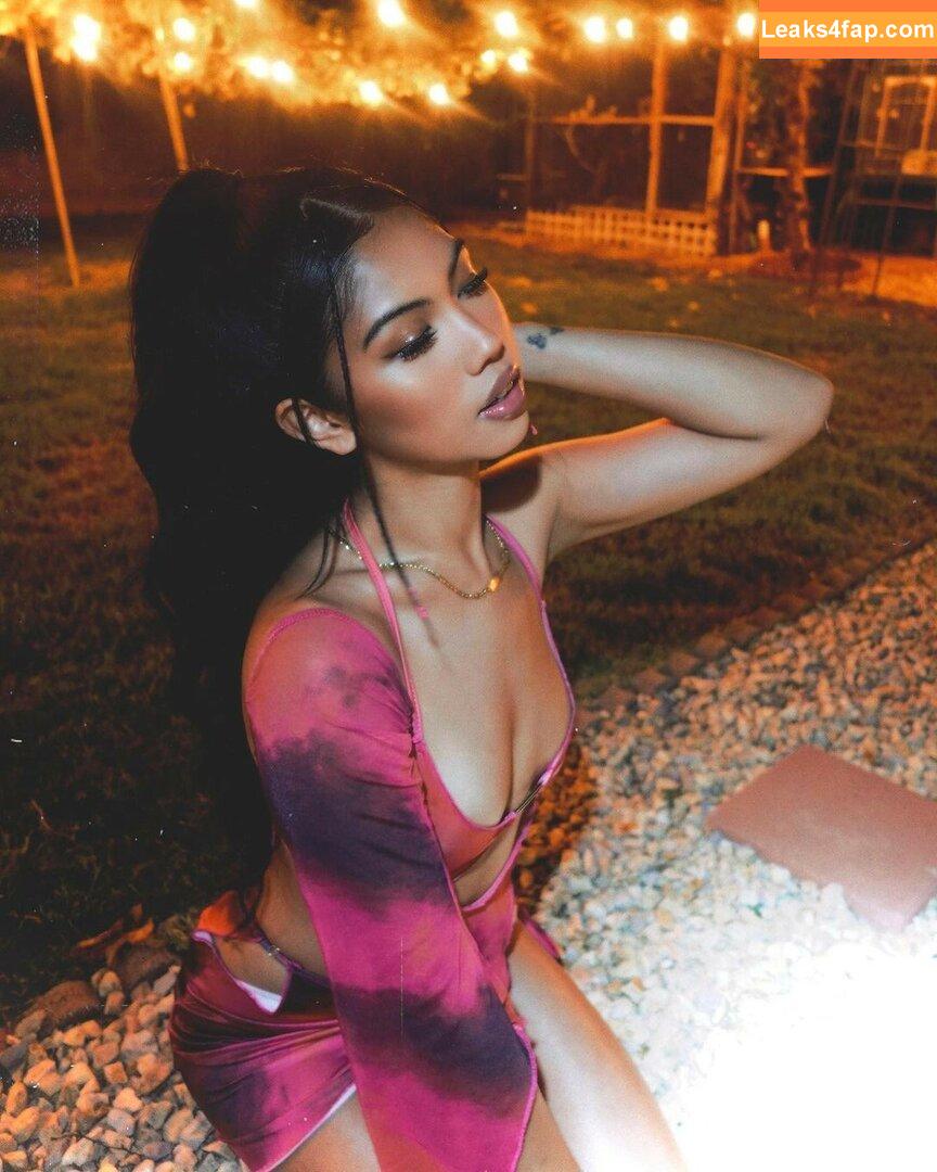 Alyanna Joelle / almost_autumn / alyanna.joelle слитое фото фото #0279