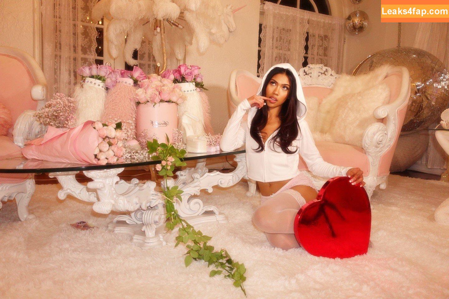 Alyanna Joelle / almost_autumn / alyanna.joelle leaked photo photo #0892