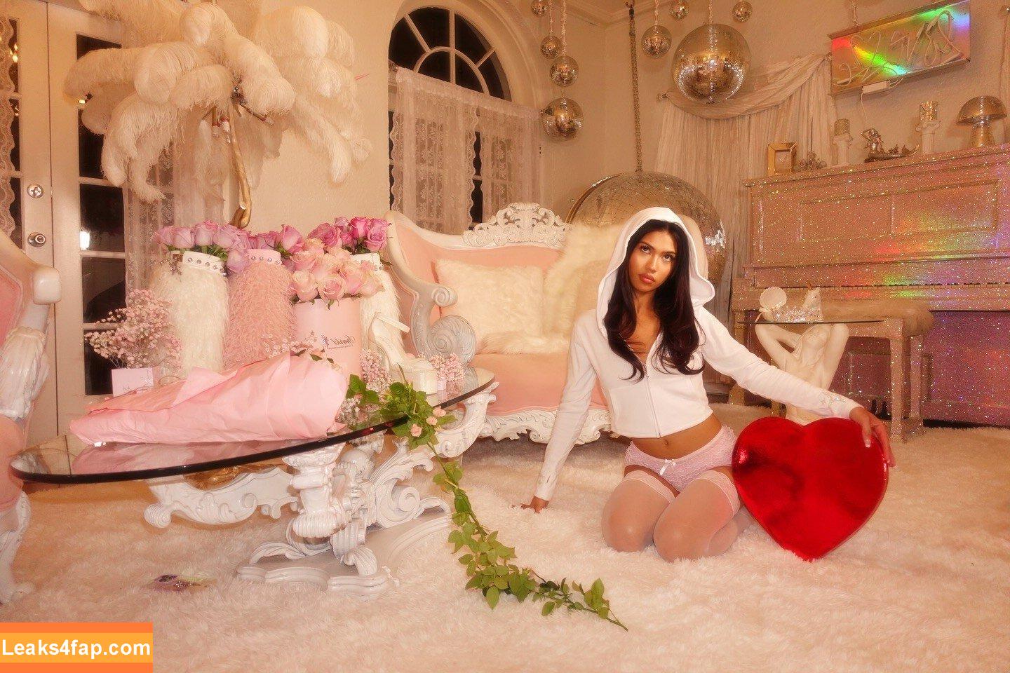 Alyanna Joelle / almost_autumn / alyanna.joelle leaked photo photo #0894