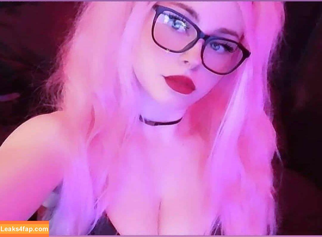 Alyatrosk / Thicc petite blonde with big boobas leaked photo photo #0002