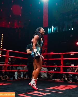 Alycia Baumgardner photo #0140