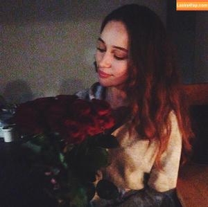 Alycia Debnam Carey photo #0079