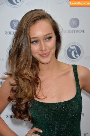 Alycia Debnam Carey photo #0331