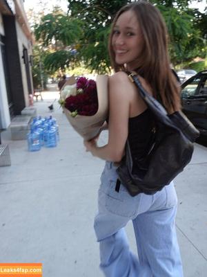 Alycia Debnam Carey photo #1247