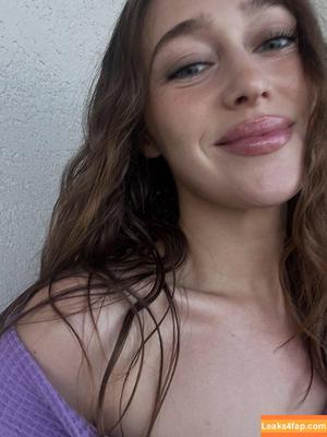 Alycia Debnam Carey photo #1322