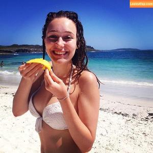 Alycia Debnam photo #0008
