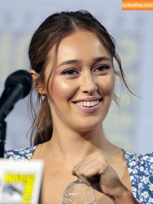 Alycia Debnam photo #0011