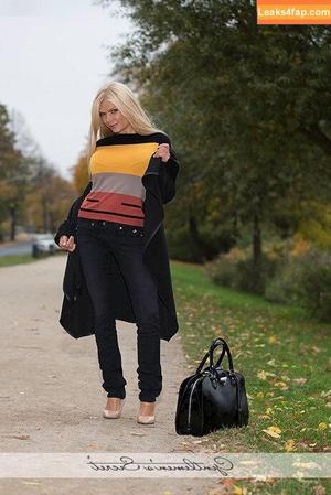 Alysha Laine photo #0011