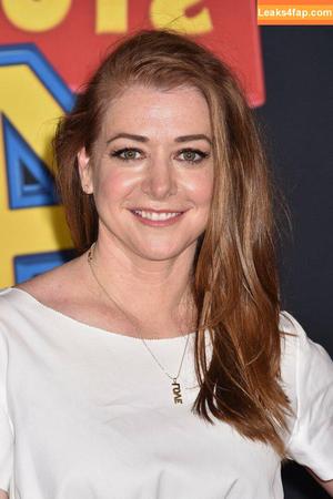 Alyson Hannigan фото #0032