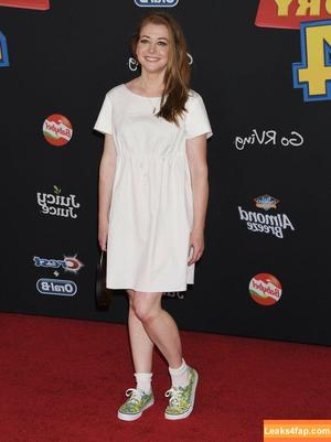 Alyson Hannigan фото #0033