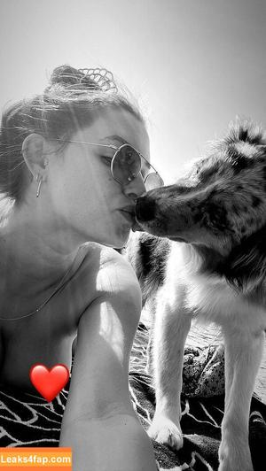 Alyssa Arce photo #0001