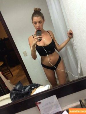 Alyssa Arce photo #0013