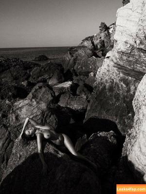 Alyssa Arce photo #0145