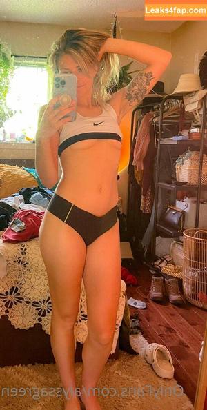 Alyssa Green photo #0124