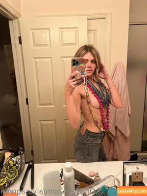 Alyssa Green photo #0136