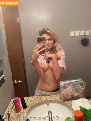 Alyssa Green photo #0317