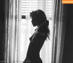 Alyssa Green photo #0339