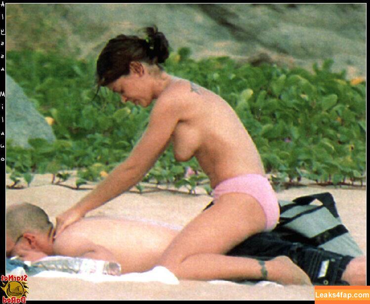 Alyssa Milano / alyssa_milano / milano_alyssa / milanoxxx leaked photo photo #0035