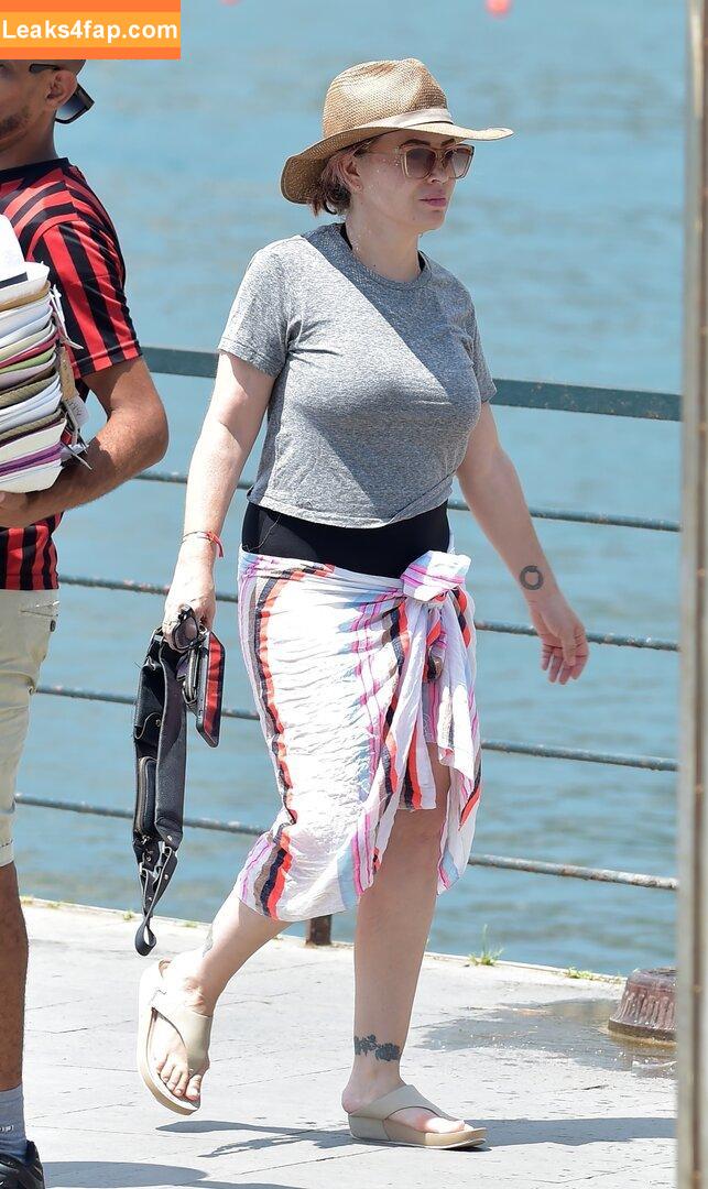 Alyssa Milano / alyssa_milano / milano_alyssa / milanoxxx leaked photo photo #0047