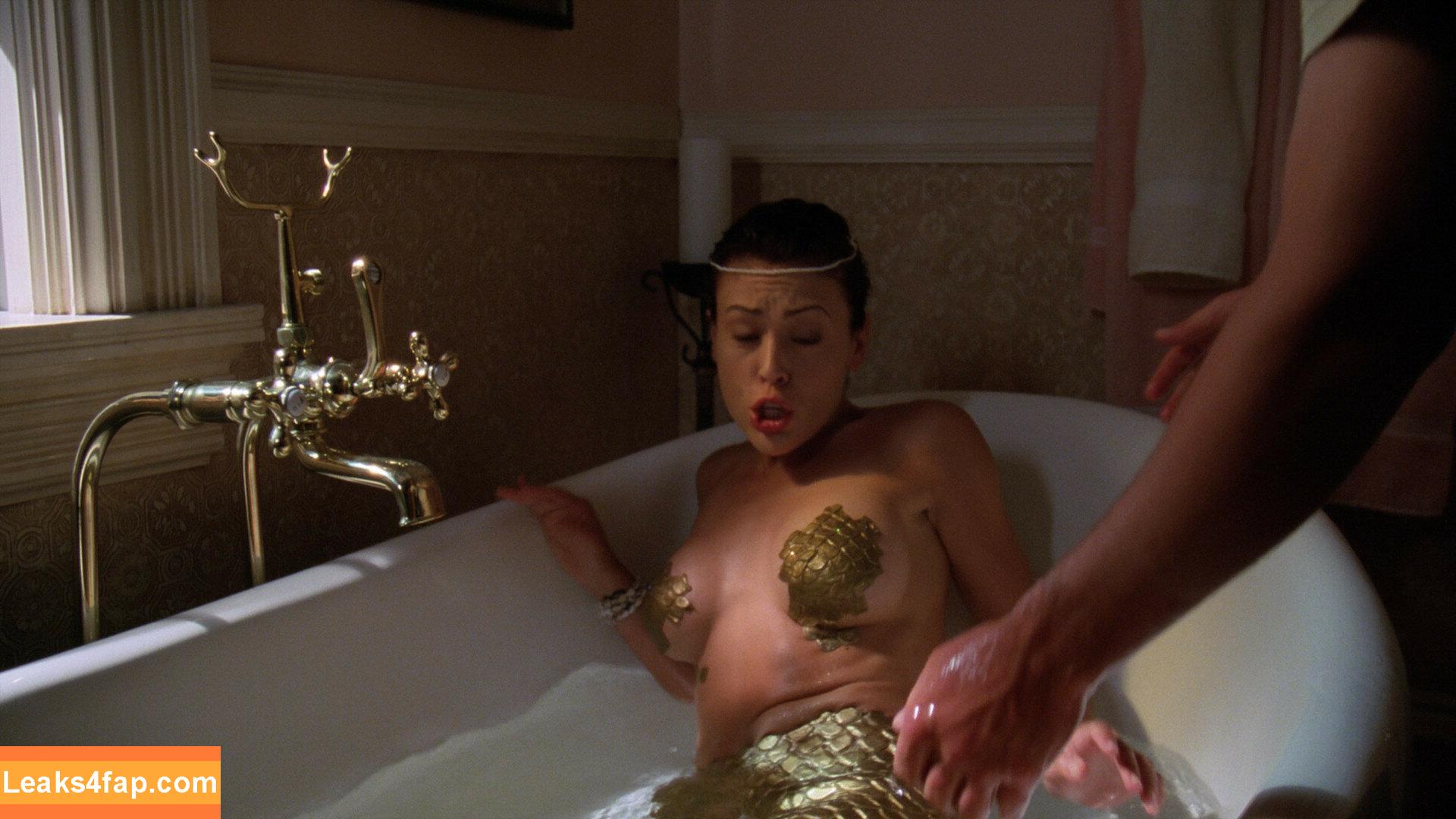 Alyssa Milano / alyssa_milano / milano_alyssa / milanoxxx leaked photo photo #0075