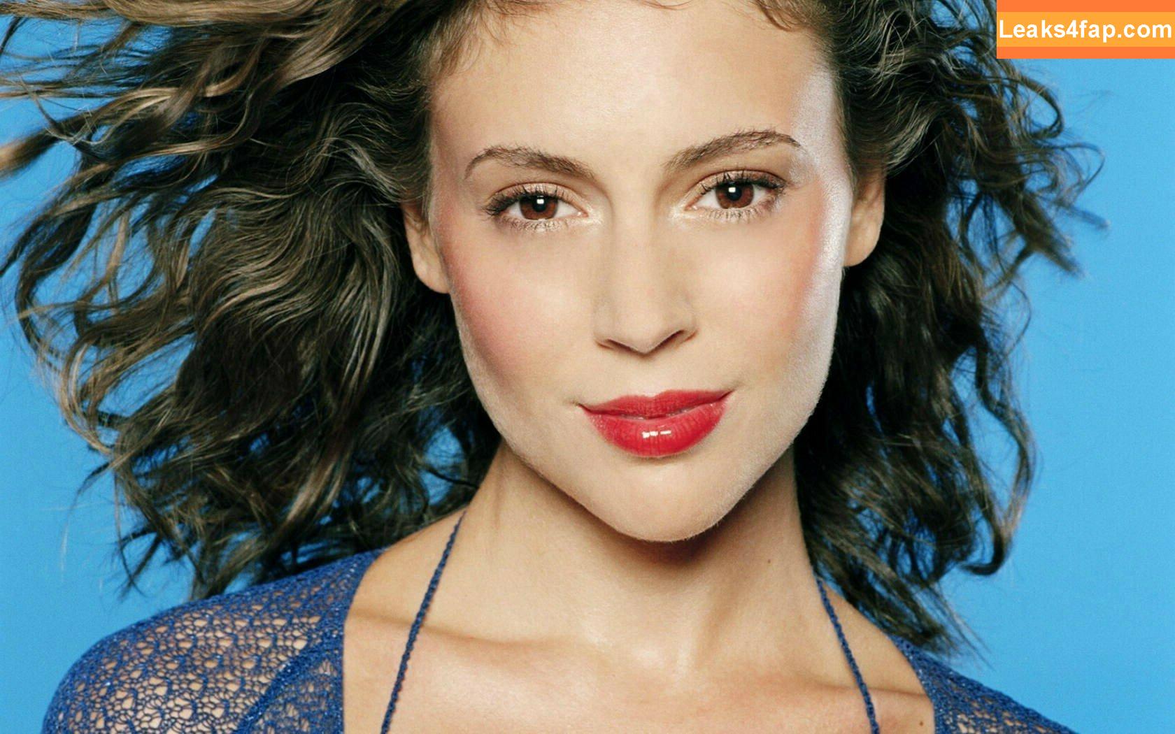 Alyssa Milano / alyssa_milano / milano_alyssa / milanoxxx leaked photo photo #0114