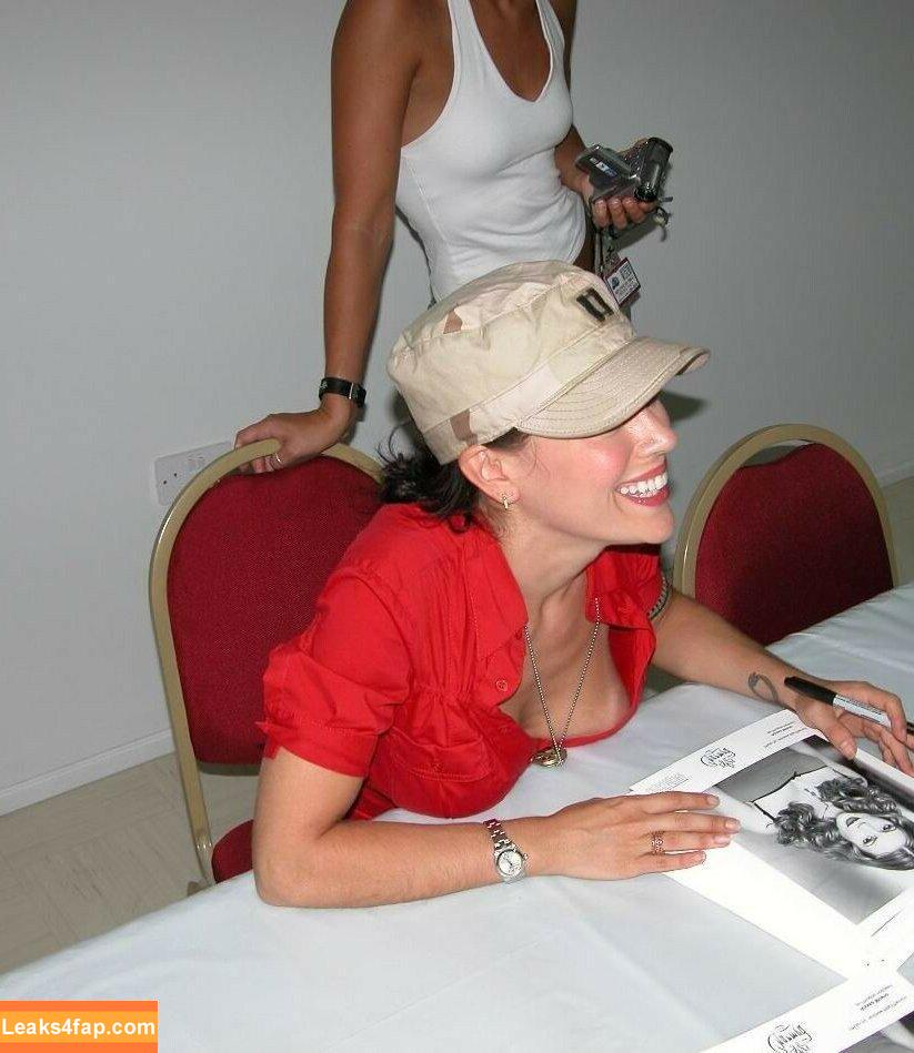 Alyssa Milano / alyssa_milano / milano_alyssa / milanoxxx leaked photo photo #0128