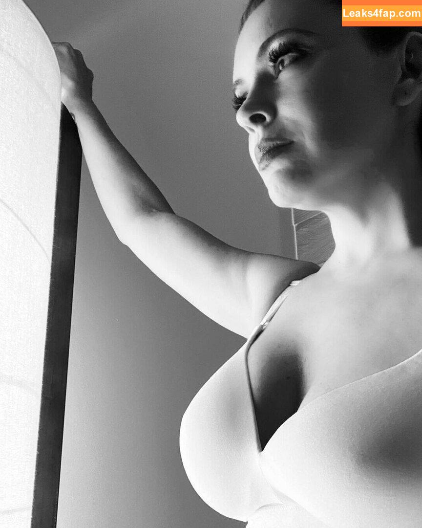 Alyssa Milano / alyssa_milano / milano_alyssa / milanoxxx leaked photo photo #0145