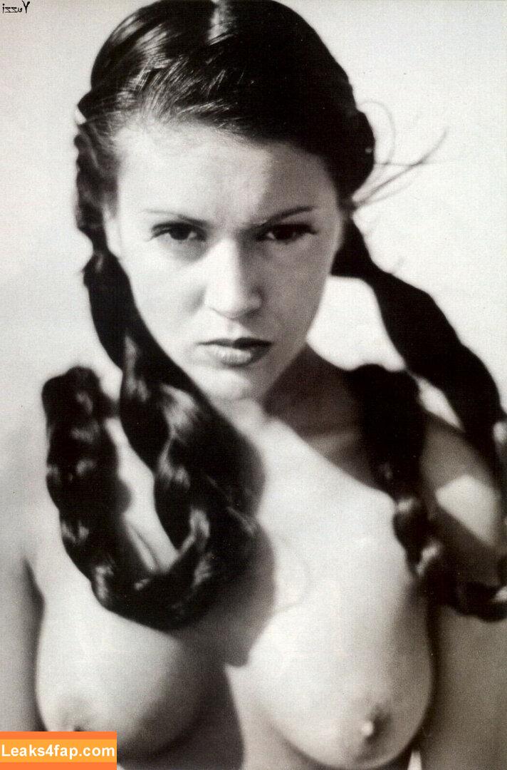 Alyssa Milano / alyssa_milano / milano_alyssa / milanoxxx leaked photo photo #0162