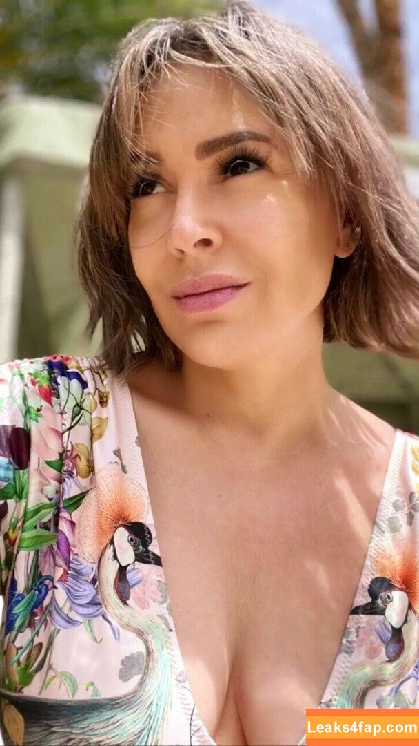 Alyssa Milano / alyssa_milano / milano_alyssa / milanoxxx leaked photo photo #0169