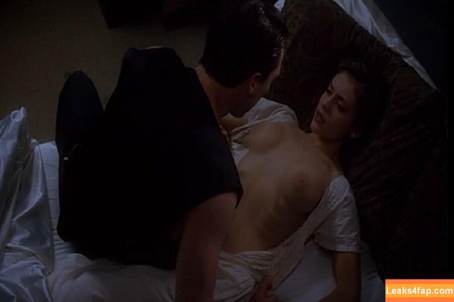 Alyssa Milano / alyssa_milano / milano_alyssa / milanoxxx leaked photo photo #0174