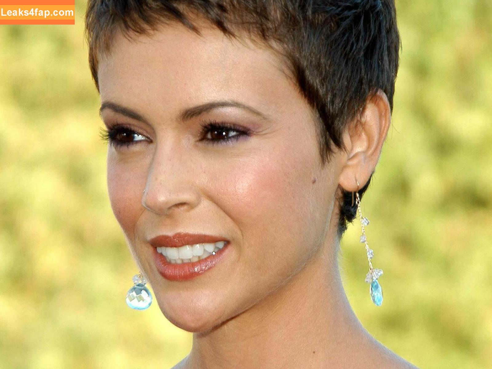 Alyssa Milano / alyssa_milano / milano_alyssa / milanoxxx leaked photo photo #0202