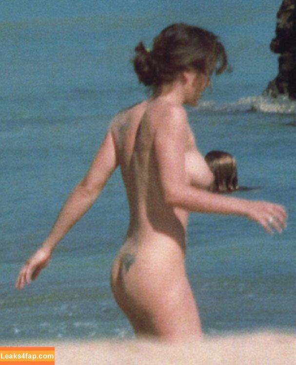 Alyssa Milano / alyssa_milano / milano_alyssa / milanoxxx leaked photo photo #0328