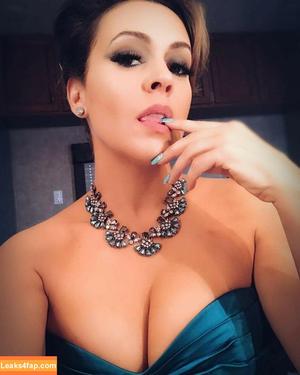 Alyssa Milano photo #0133