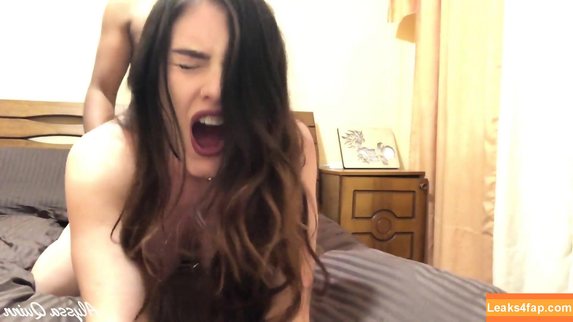 Alyssa Quinn /  leaked photo photo #0003