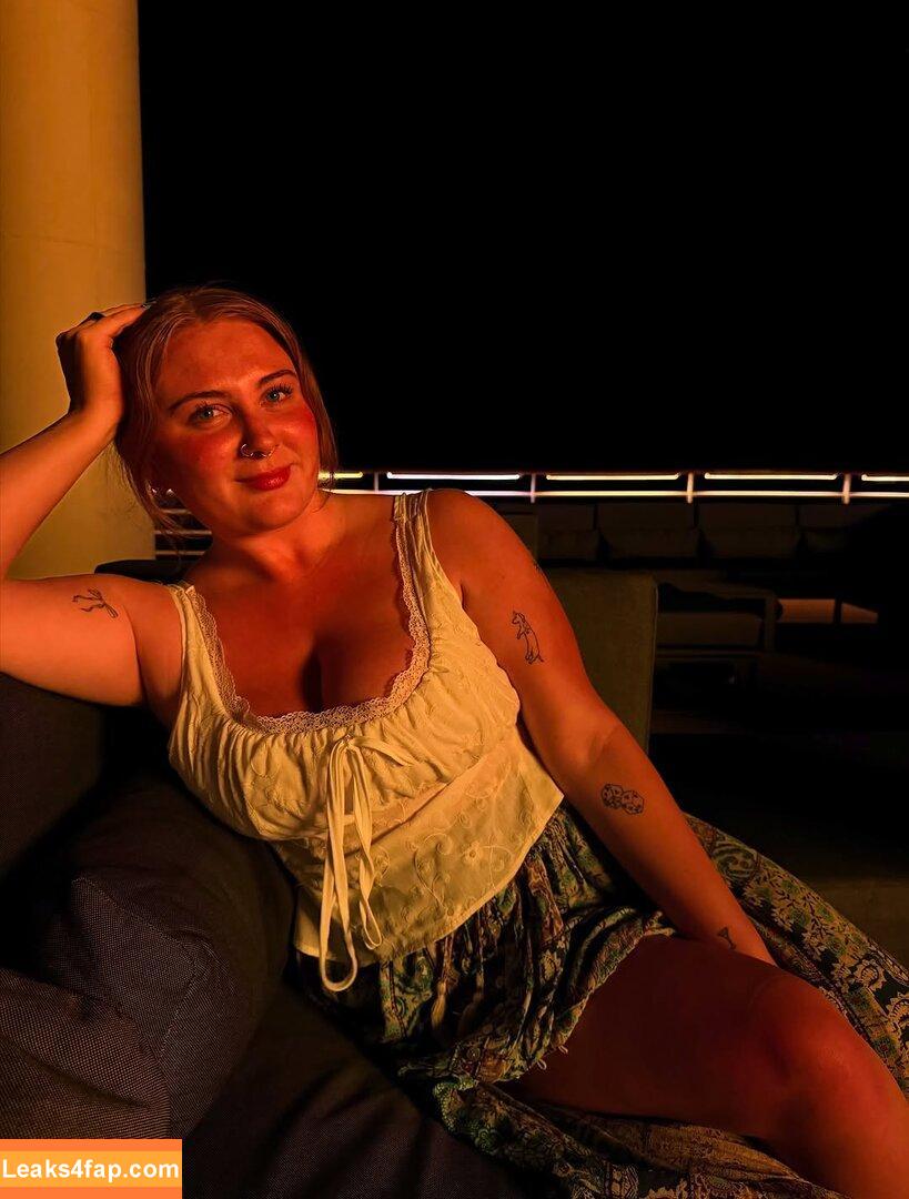 Alyssaholmes6969 / alyssa._.holmes leaked photo photo #0164