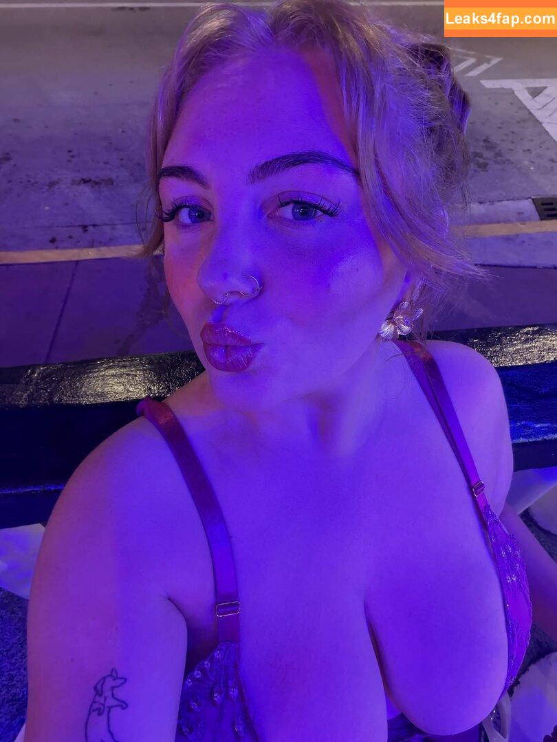 Alyssaholmes6969 / alyssa._.holmes leaked photo photo #0173