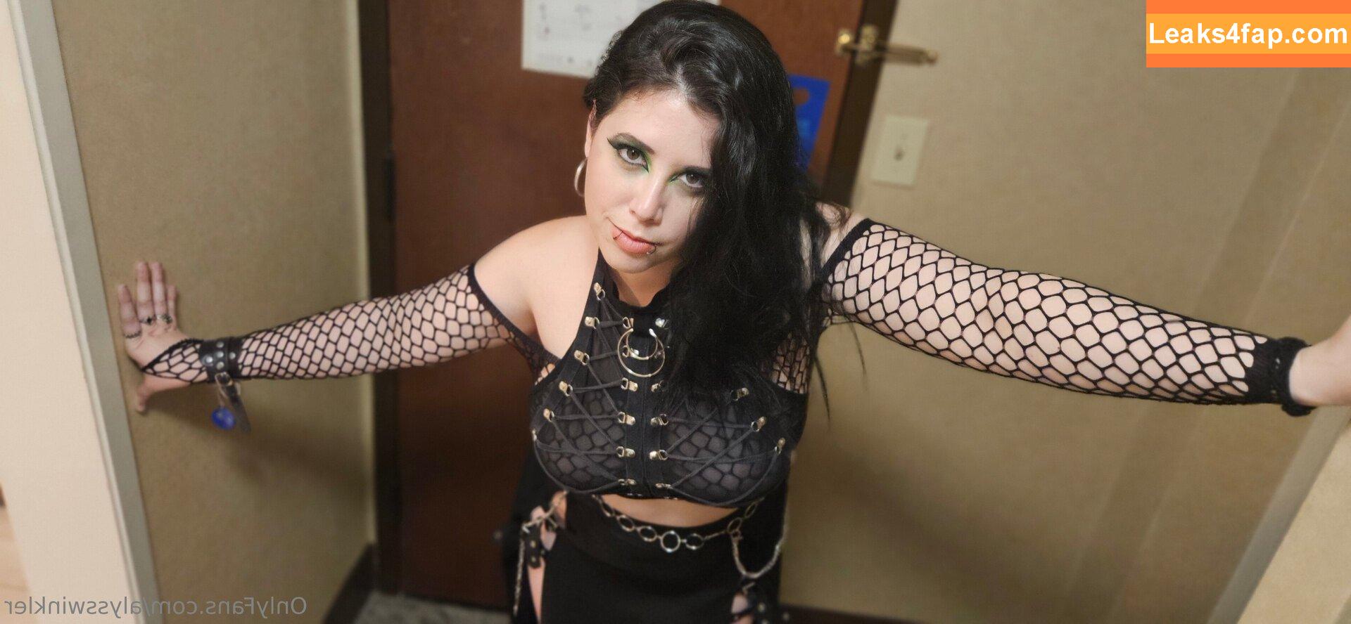 alysswinkler /  leaked photo photo #0026