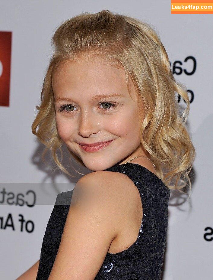 Alyvia Alyn Lind / alyviaalind leaked photo photo #0006