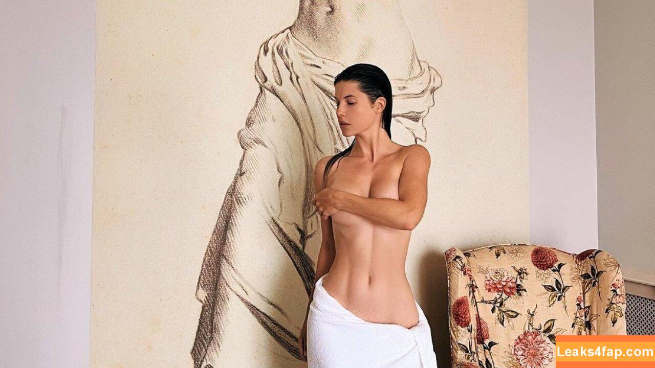 Amanda Cern /  leaked photo photo #0011