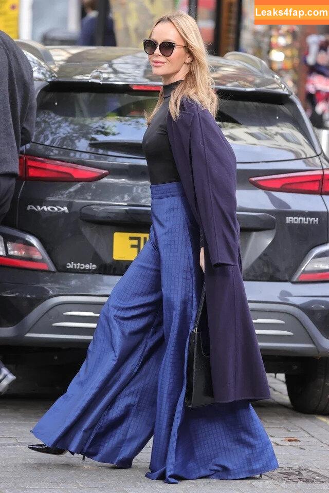 Amanda Holden / noholdenback слитое фото фото #0093