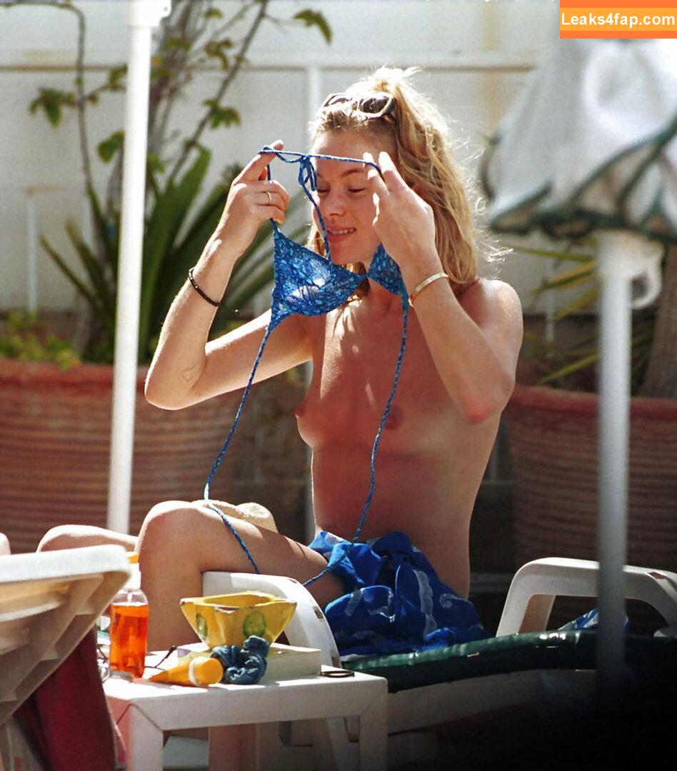 Amanda Holden / noholdenback слитое фото фото #0140
