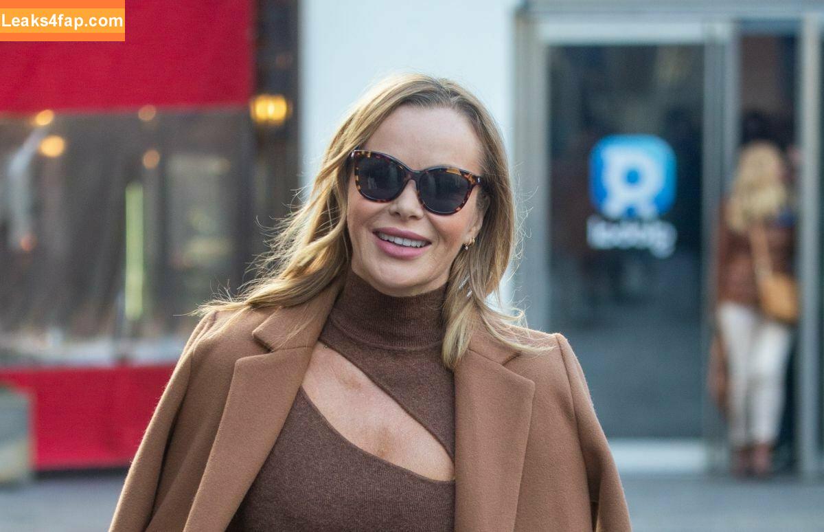 Amanda Holden / noholdenback слитое фото фото #0212