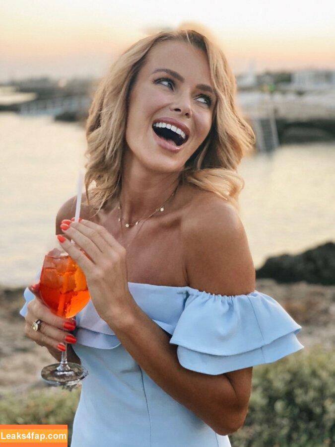 Amanda Holden / noholdenback слитое фото фото #0299