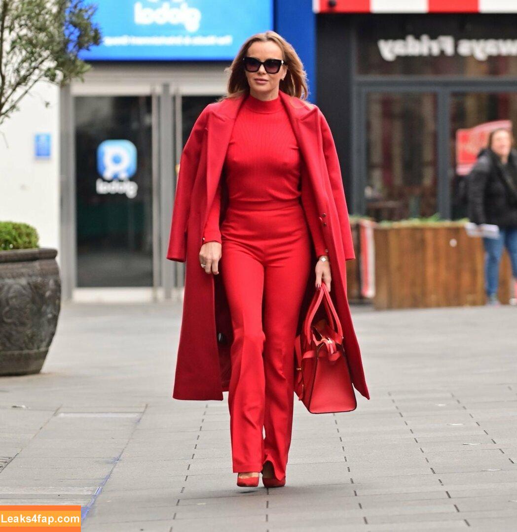 Amanda Holden / noholdenback слитое фото фото #0332