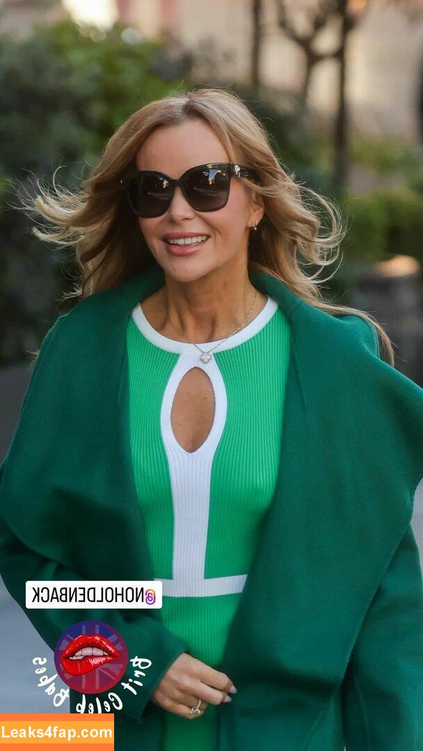 Amanda Holden / noholdenback слитое фото фото #0426